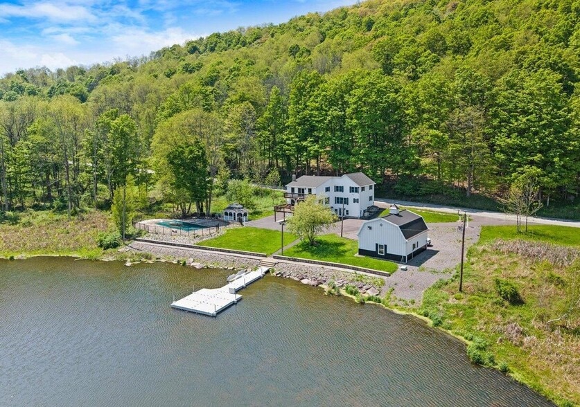 More Photos Of 540 Pleasant Mount Dr, Forest City Specialty For Sale