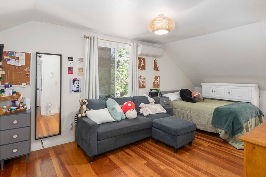 More Photos Of 18248 Redwood Hwy, Selma Apartments For Sale