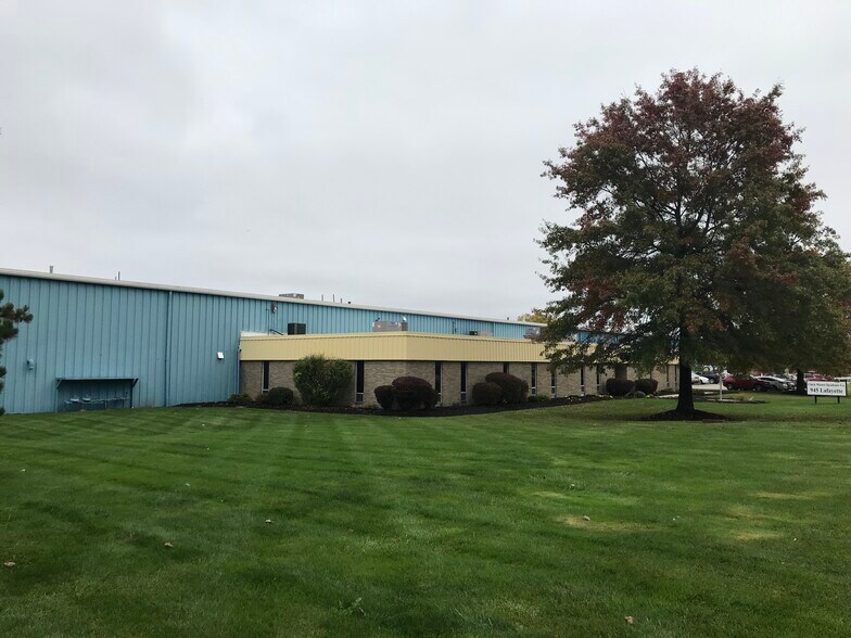 More Photos Of 945 Lafayette Rd, Medina Manufacturing For Lease