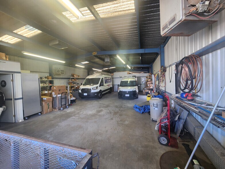 More Photos Of 1125 Sumner St, Bakersfield Manufacturing For Sale