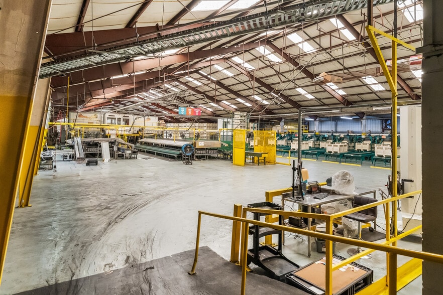 More Photos Of 2600 45th St, Vero Beach Food Processing For Sale