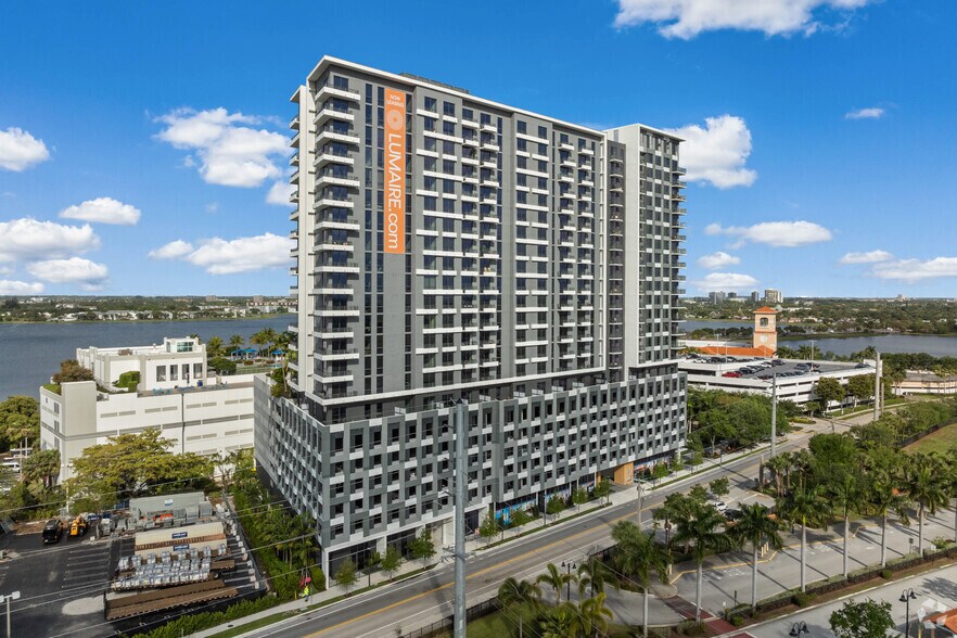 Primary Photo Of 201 Clearwater Dr, West Palm Beach Apartments For Lease