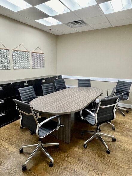 More Photos Of 3641-3651 Bell Blvd, Bayside Storefront Retail Office For Lease