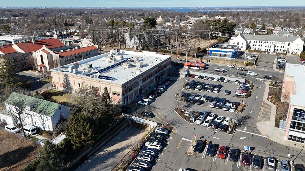 Primary Photo Of 1410-1420 Northern Blvd, Manhasset Freestanding For Lease