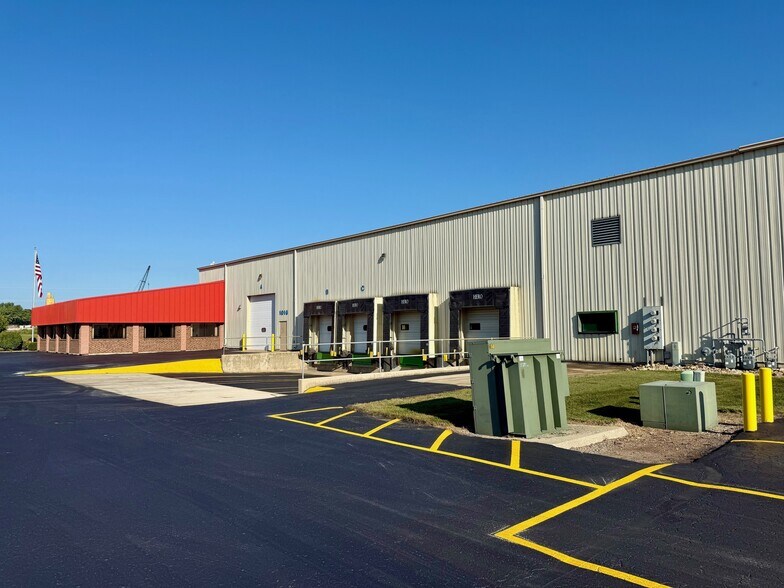 More Photos Of 1010 Strohmeyer Dr, Neenah Manufacturing For Lease