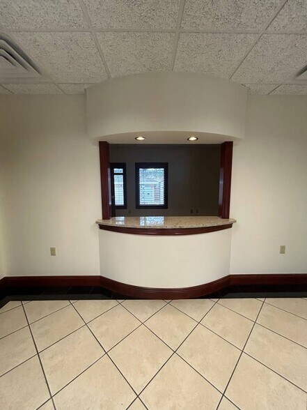 More Photos Of 1015 New Rd, Northfield Office For Lease
