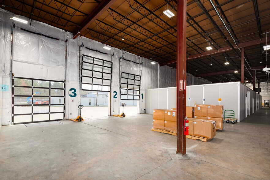 More Photos Of 1314 Chattahoochee Ave NW, Atlanta Warehouse For Lease