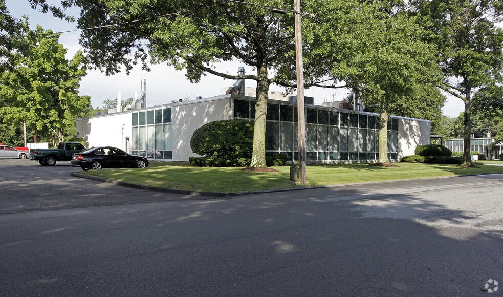 More Photos Of 1 Strathmore Rd, Natick Research And Development For Lease
