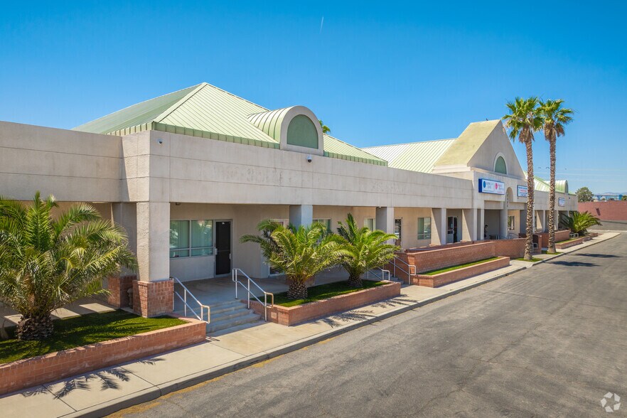 More Photos Of 3505 E Flamingo Rd, Las Vegas Medical For Lease