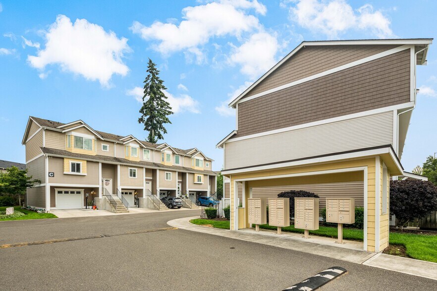 More Photos Of 18002 Lipoma Firs E, Puyallup Apartments For Sale