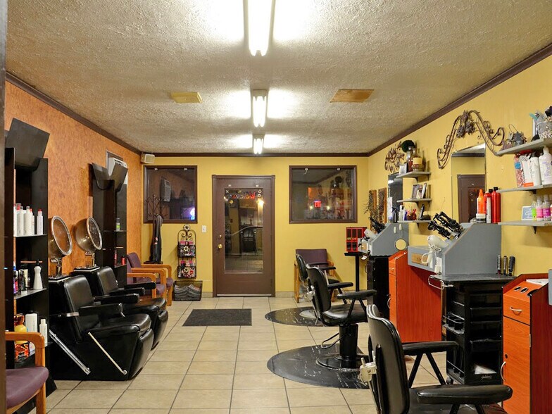 More Photos Of 246 E Center St, Pocatello Storefront For Sale