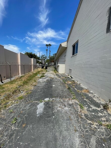 More Photos Of 7216 Valmont St, Tujunga Lodge Meeting Hall For Sale