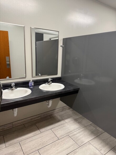 More Photos Of 4282 E Rockton Rd, Rockton Rehabilitation Center For Lease