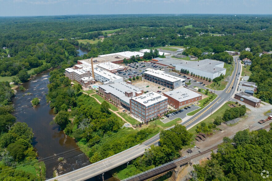 More Photos Of 116 E Main St, Haw River Apartments For Lease