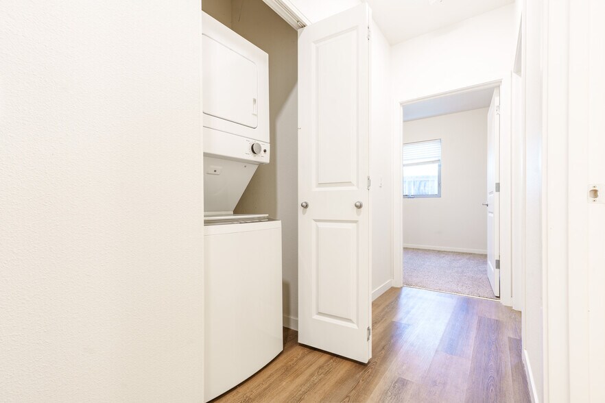 More Photos Of 6930-6940 SE Long St, Portland Apartments For Sale