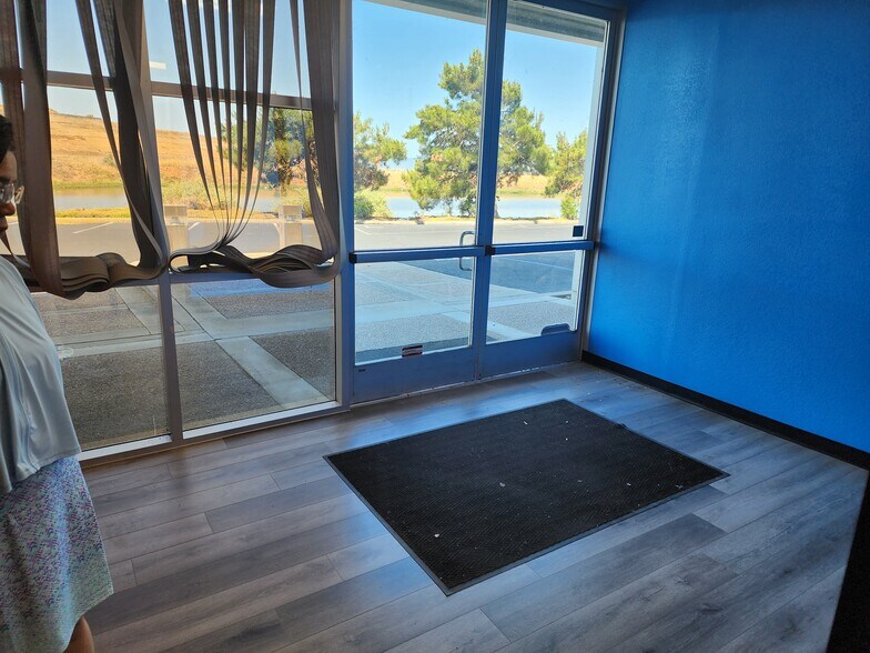 More Photos Of 48319-48329 Fremont Blvd, Fremont Research And Development For Lease