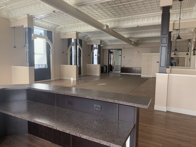 More Photos Of 120 Boulevard of the Allies, Pittsburgh Office For Sale