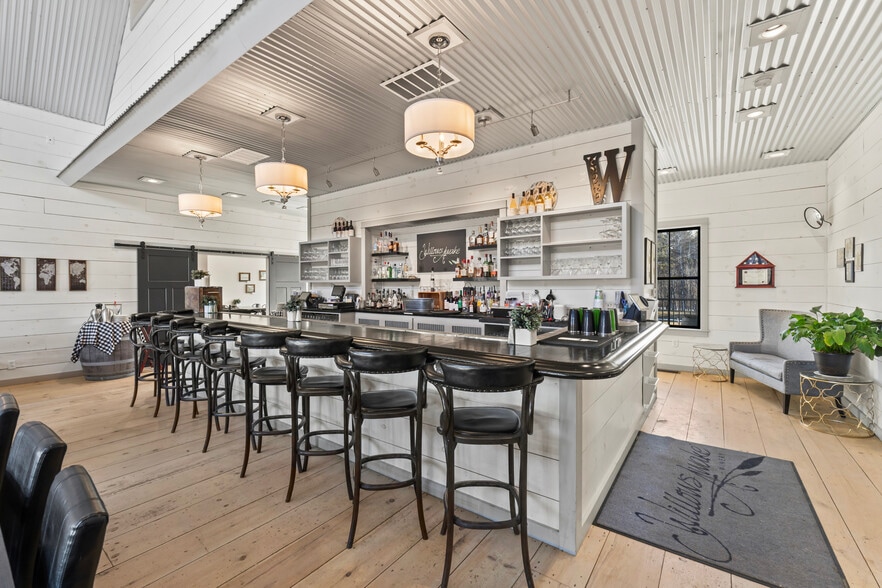 More Photos Of 10 Leeds Junction Rd, Leeds Winery Vineyard For Sale