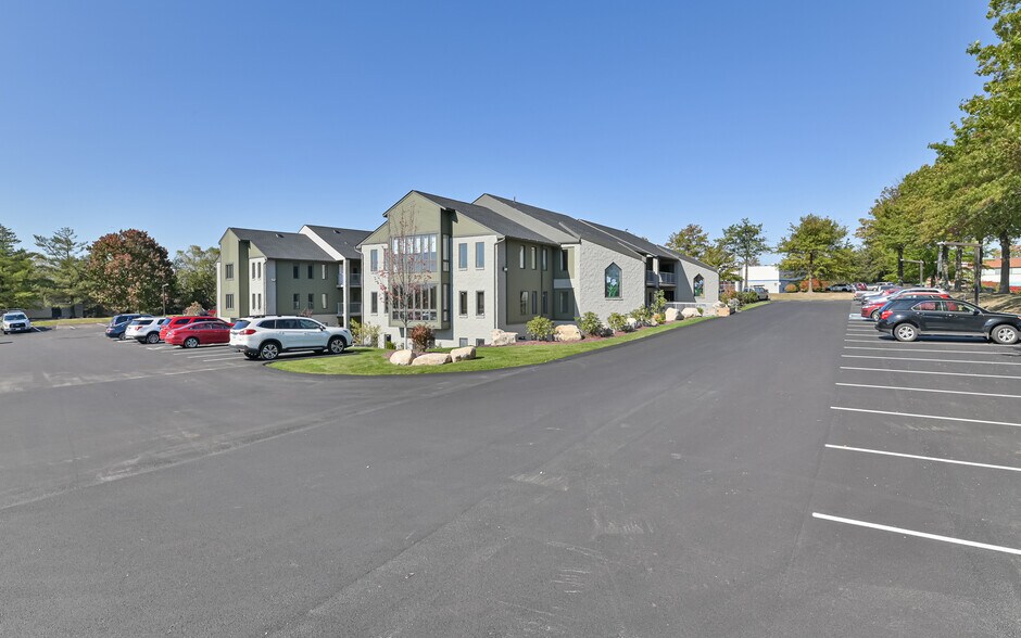 More Photos Of 101 N Meadows Dr, Wexford Office For Lease