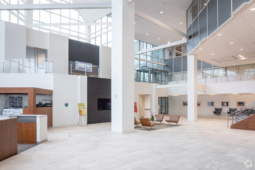 More Photos Of 500 Plaza Dr, Secaucus Office For Lease