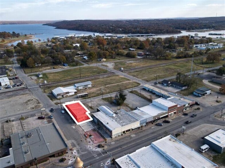 More Photos Of 37-45 E Foley St, Eufaula Storefront For Sale