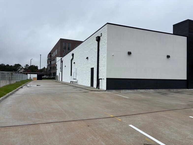 More Photos Of 18247 Katy fwy, Houston Restaurant For Lease