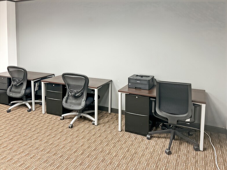 More Photos Of 7300 W 110th St, Overland Park Coworking Space