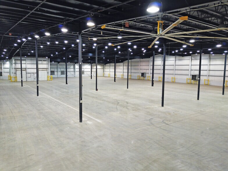 Primary Photo Of 3021 Saratoga Ave SW, Canton Warehouse For Lease