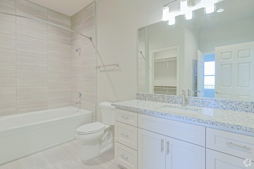 More Photos Of 109 N Lexington St, Manor Apartments For Lease