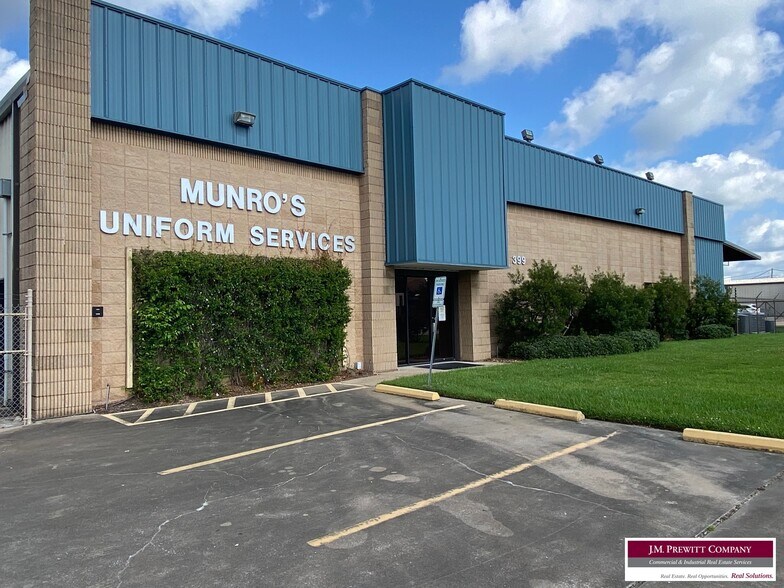 Primary Photo Of 399 Ml King Jr Pky, Beaumont Service For Lease