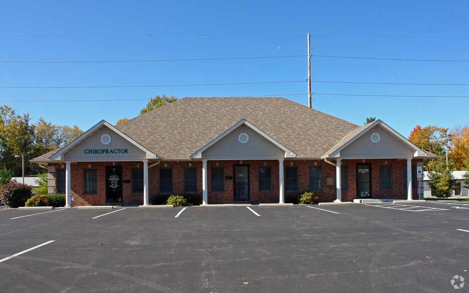 More Photos Of 115 Lincoln Place Ct, Belleville Medical For Sale