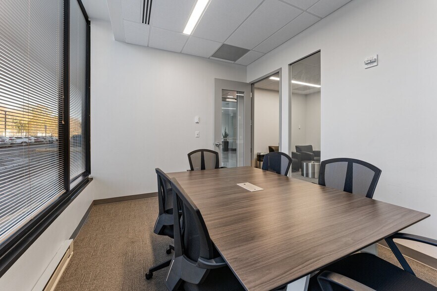 More Photos Of 8229 Boone Blvd, Vienna Unknown For Lease