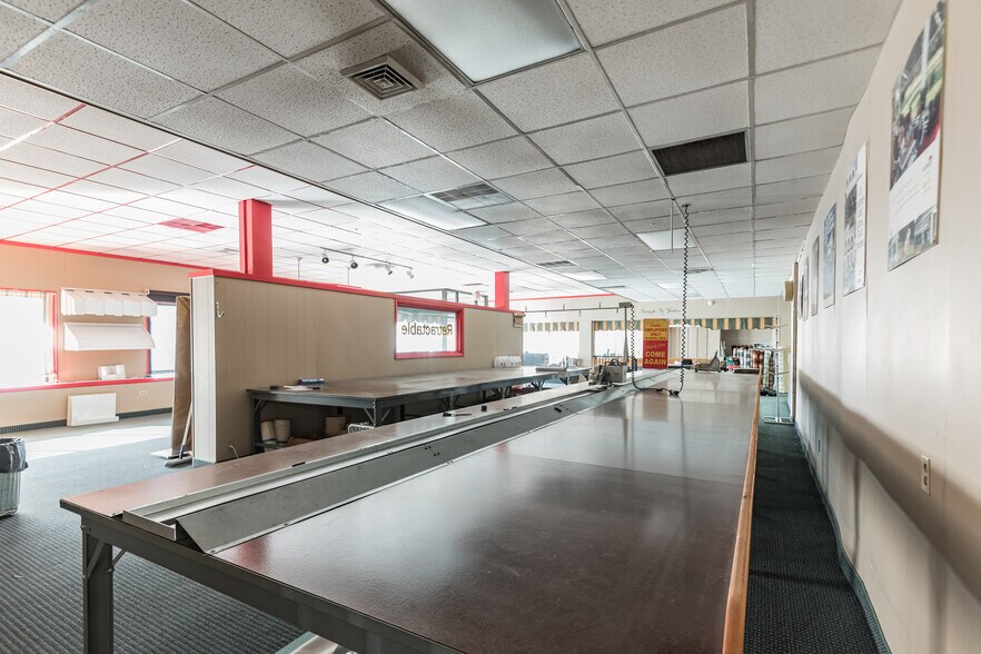 More Photos Of 65 E Fayette St, Uniontown Showroom For Sale