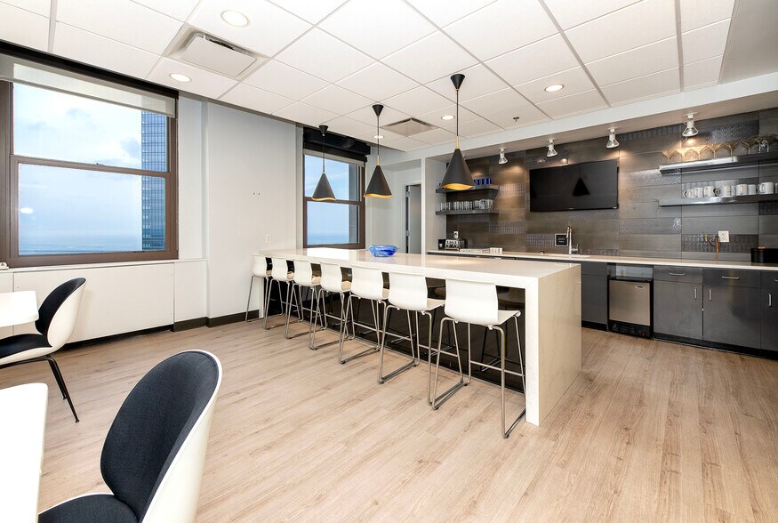 More Photos Of 50 Public Sq, Cleveland Office For Lease