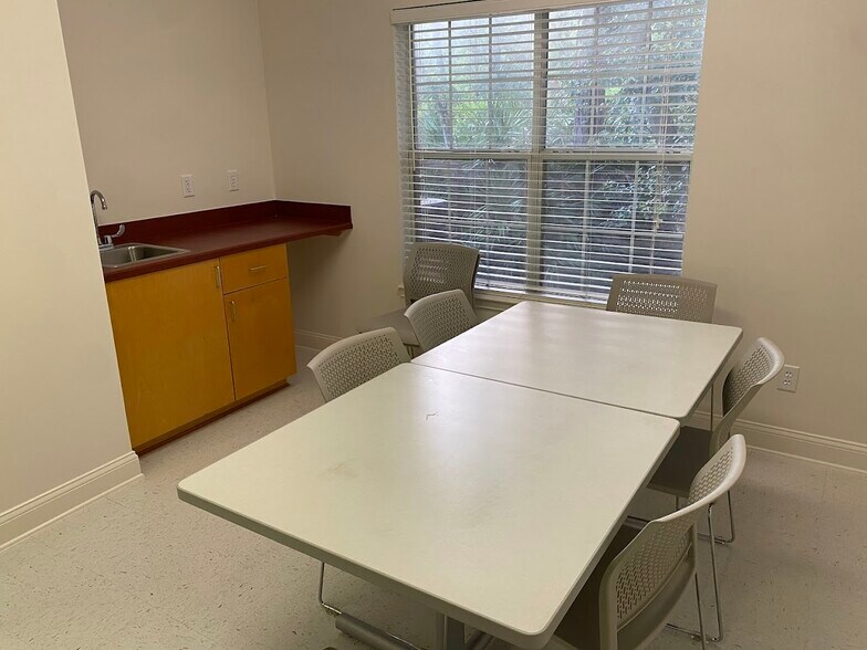 More Photos Of 4745 Sutton Park Ct, Jacksonville Office For Sale