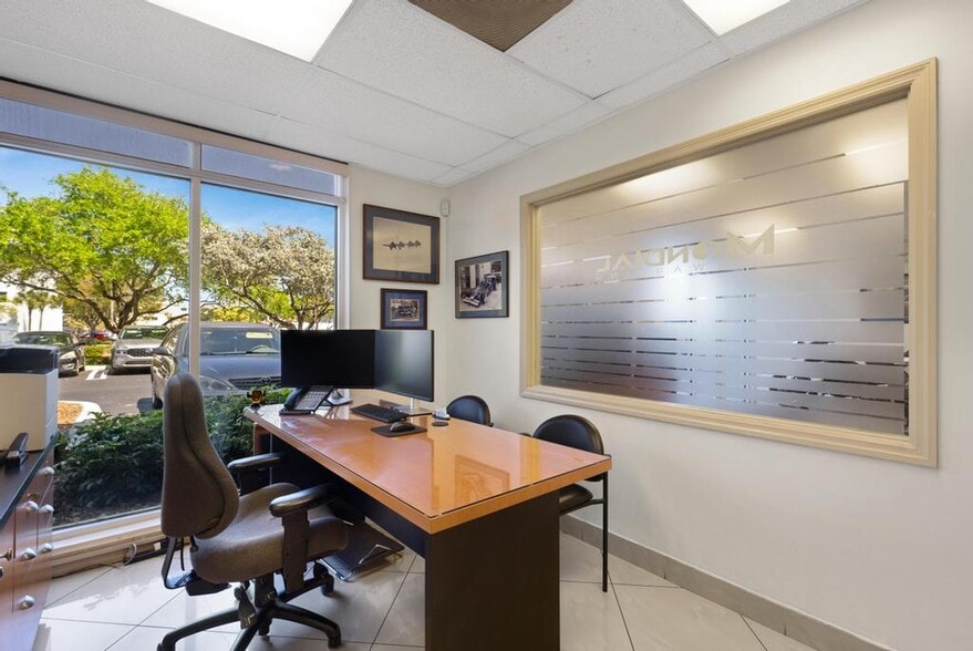 More Photos Of 7866 NW 46th St, Doral Distribution For Lease