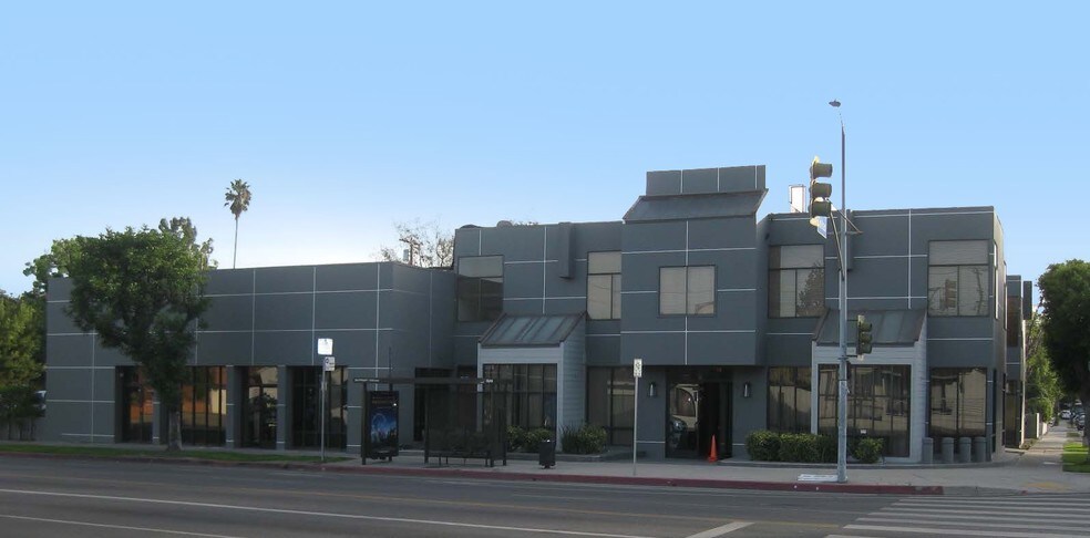 Primary Photo Of 11650 Riverside Dr, Studio City Medical For Lease