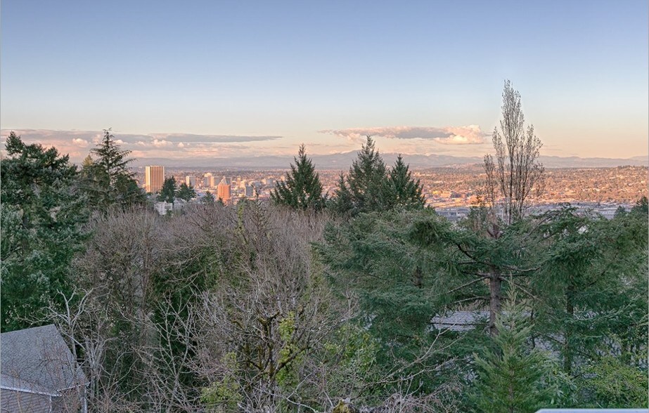 More Photos Of 3020-3024 SW 12th Ave, Portland Apartments For Sale