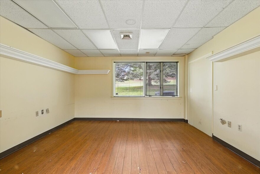 More Photos Of 5405 Twin Knolls Rd, Columbia Medical For Sale