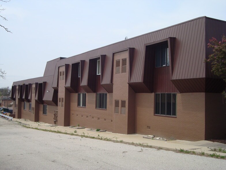 More Photos Of 2500 Packard Rd, Ann Arbor Office For Lease