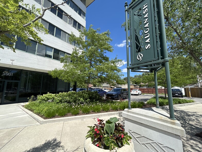 More Photos Of 5901 N Cicero Ave, Chicago Office For Lease