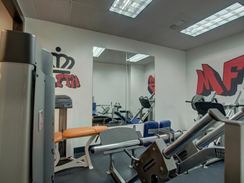 More Photos Of 1000 Van Buren Ave, Indian Trail Flex For Lease