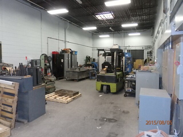 More Photos Of 2508 W Maypole Ave, Chicago Warehouse For Lease