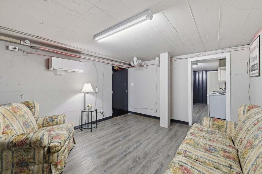 More Photos Of 325 W Main St, Lebanon Office Residential For Sale