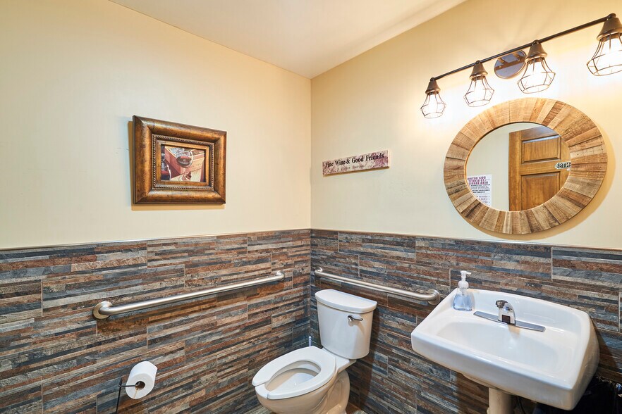 More Photos Of 834 Clyde Hill (South Countyline Rd), Geneva Winery Vineyard For Sale