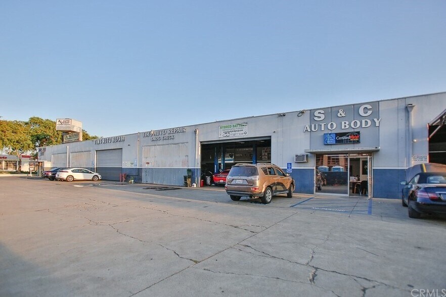 More Photos Of 1020 N Harbor Blvd, Santa Ana Auto Repair For Sale