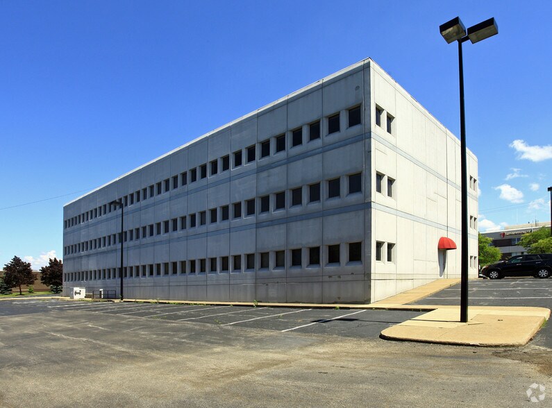 More Photos Of 27155 Chardon Rd, Richmond Heights Medical For Sale