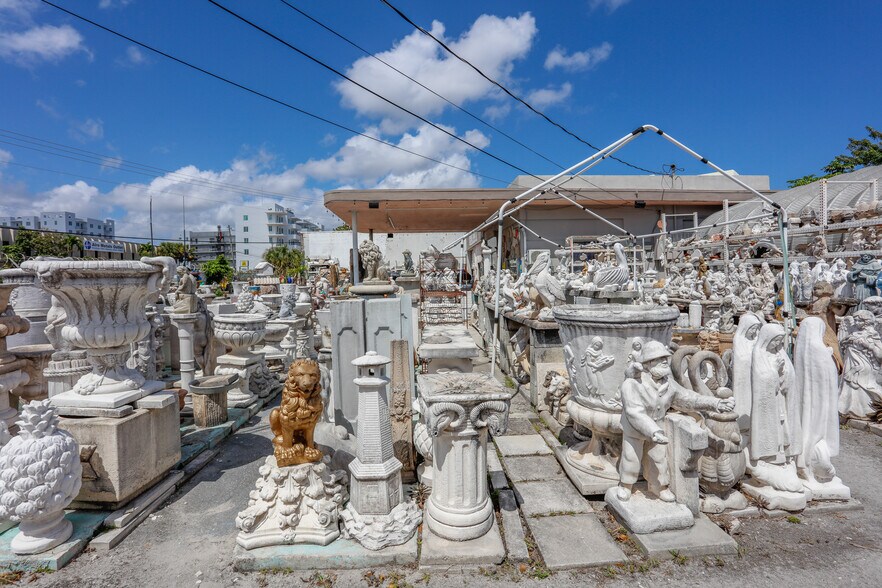 More Photos Of 1620 S Dixie Hwy, Pompano Beach Freestanding For Sale