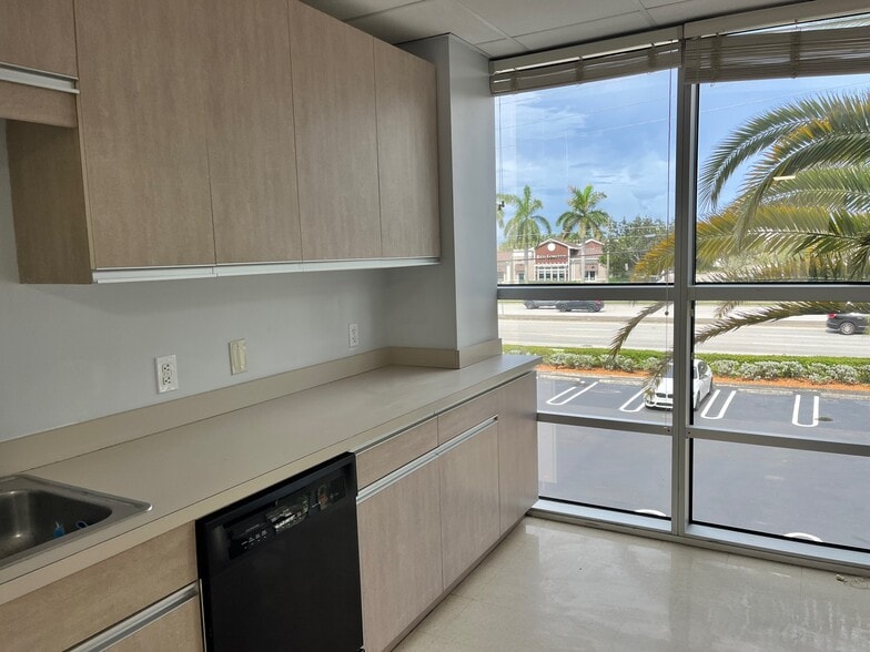 More Photos Of 555 N Congress Ave, Boynton Beach Medical For Lease
