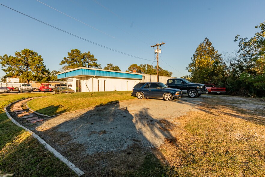 More Photos Of 1224 Dean Forest Rd, Savannah Warehouse For Lease